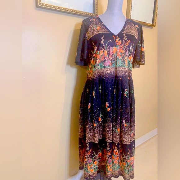 Beautiful Sheer Dress w/Floral Design - Picture 1 of 8